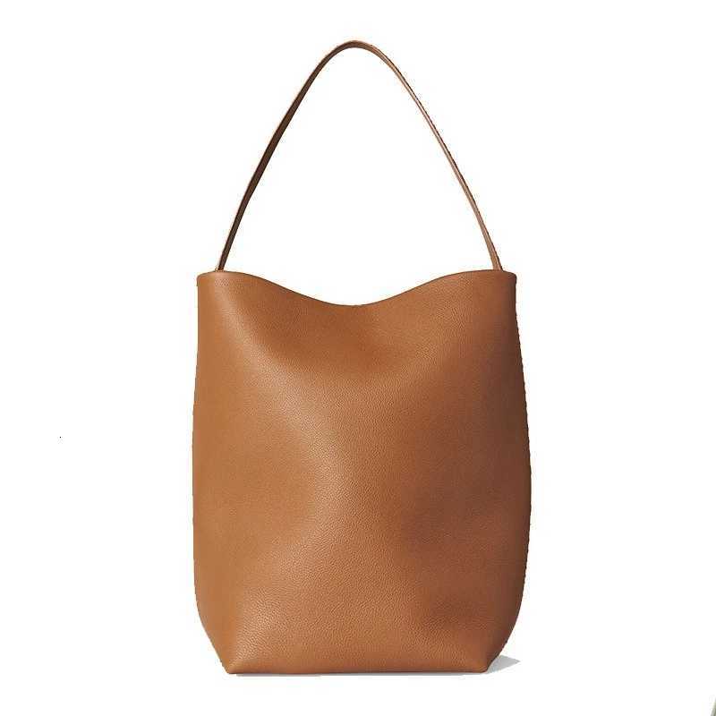 High-end Niche Bucket Tote Bag Large Capacity Genuine Leather Minimalist Fi Shoder Bag Y251211