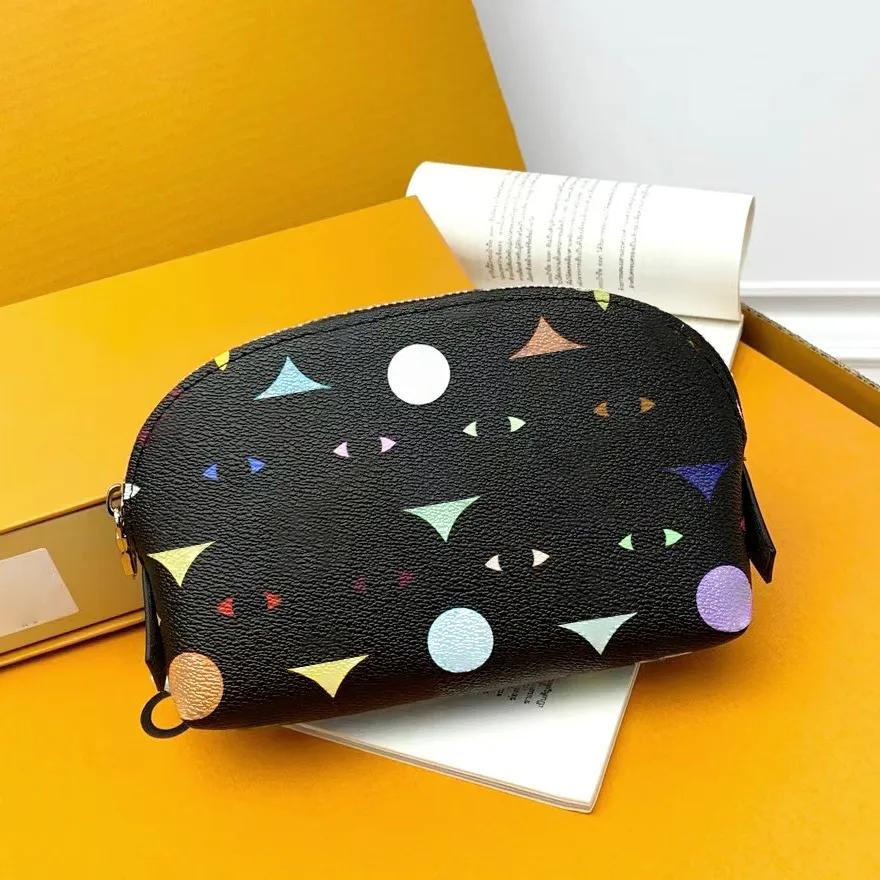 Designer Small Cosmetic Bags Vanity Bag Designer Women Pochette Pouch Luxury Toiletry Makeup Bags Designer Clutch Bag Zipper Wallet Coin Purse Make Up Bag