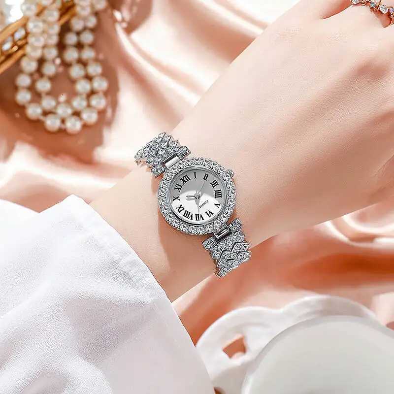 3PCS/Set Fashion Roma Dial Women Quartz Watch Luxury Rhinestone Bracelet Strap Wrist Watches for Women ClockWithout Box Y251212