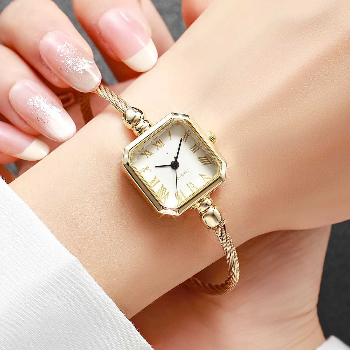 1/4PCS Fashion Square Roma Dial Women Quartz Watch Elegant Bracelet Strap Wristwatch Reloj Mujer Girls Clock Gift Without Box Y251212