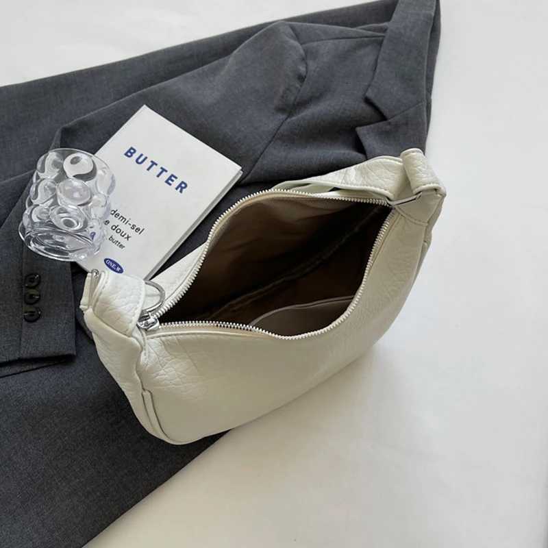 Solid Color Hobos Bag For Wen Large Capacity Travel Crossbody Bag Fem Half Mo Shoder Bag Ladies Daily Fanny Packs Y251211