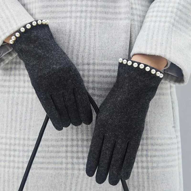Winter Women Warm Cashmere Embroidery Touch Screen Gloves Female Rabbit velvet High-end Pearl Ring Thicken Driving Mittens H69 Y251211