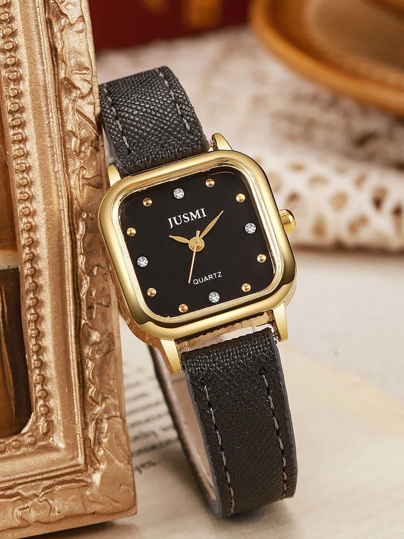 Fashion Ladies Quartz Watch with Square Dial Leather Strap for Christmas Halloween Gift Y251212