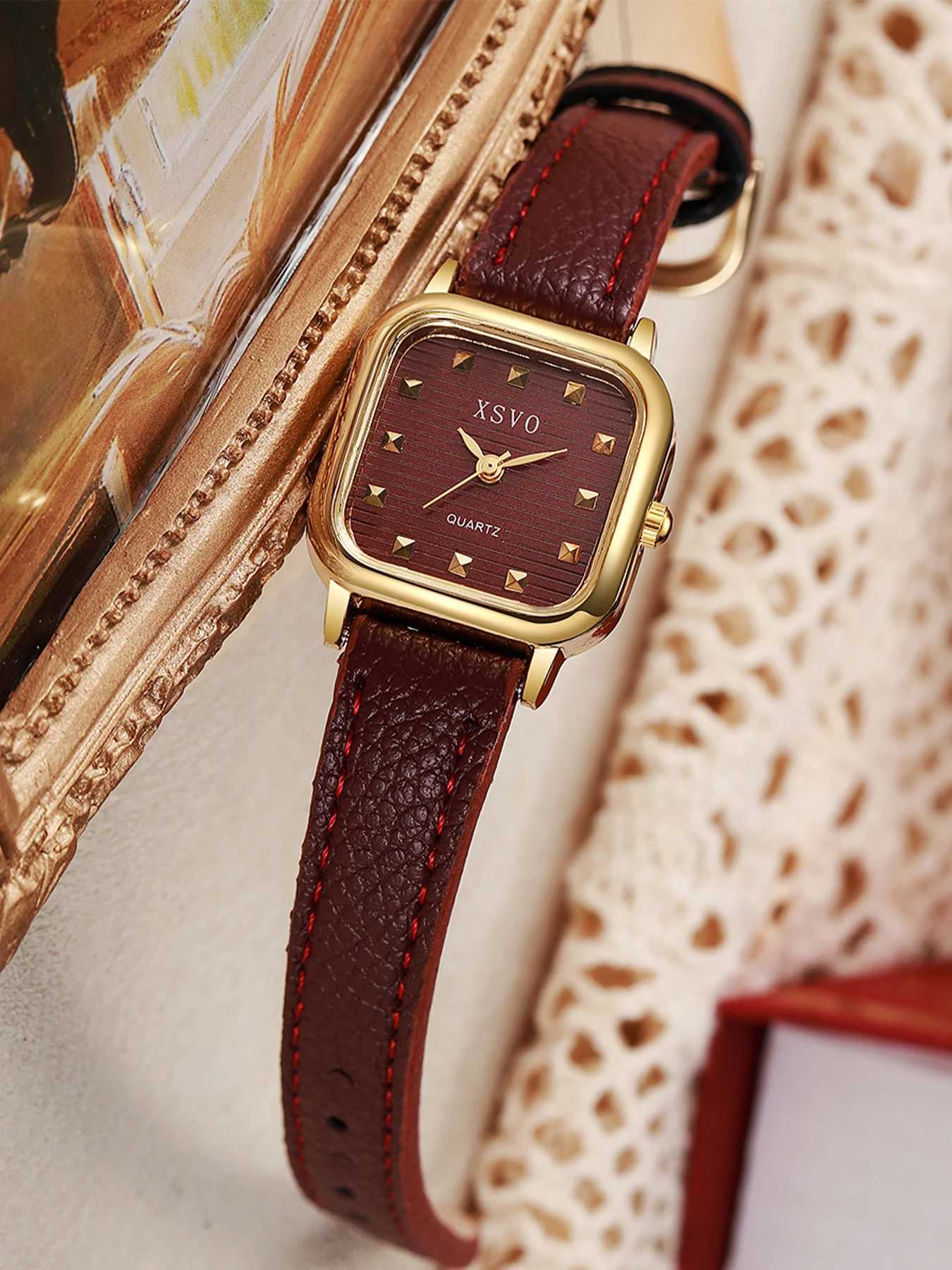 Fashion Ladies Quartz Watch with Square Dial Leather Strap for Christmas Halloween Gift Y251212