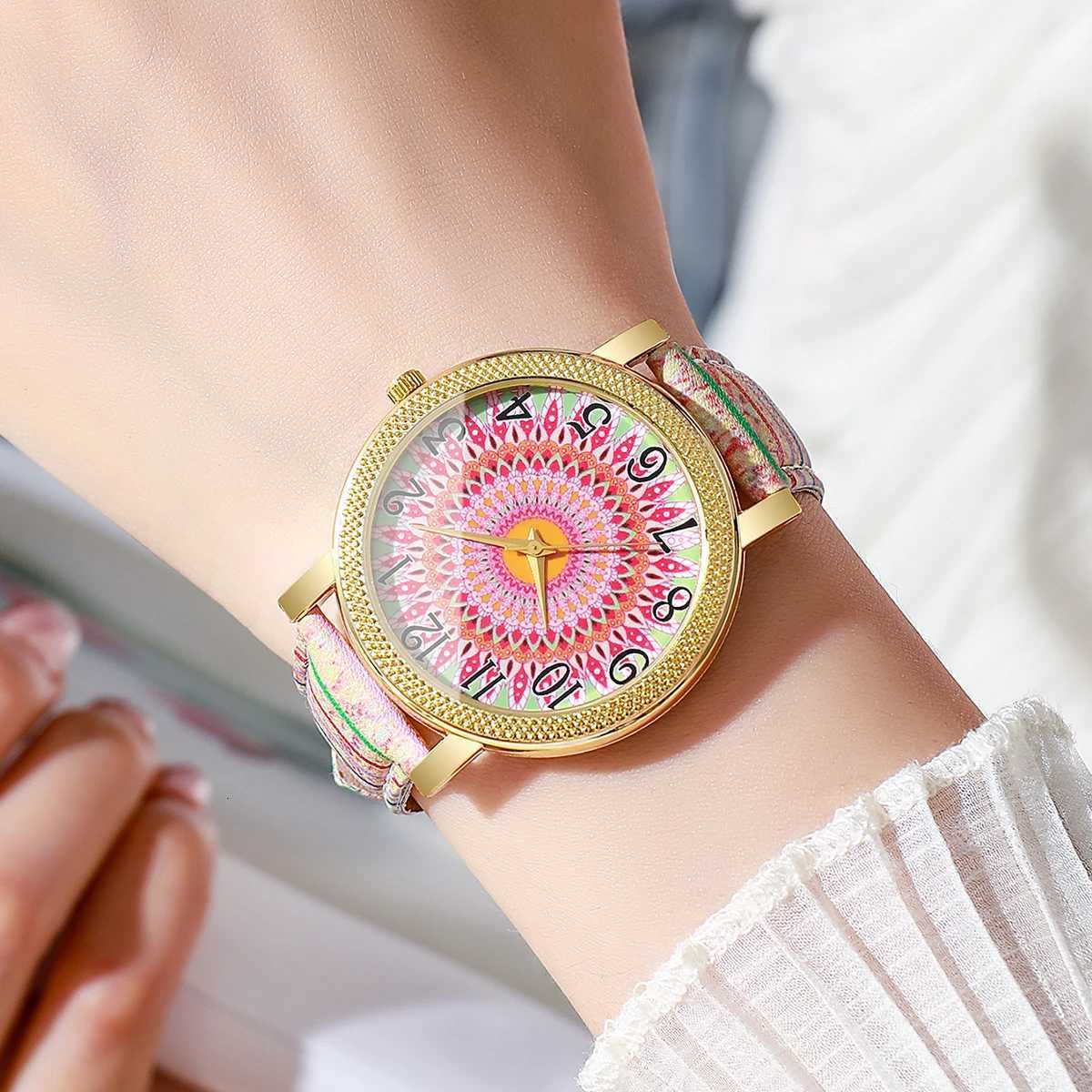 1/6/7PCS Fashion Leather Strap Women Watches Vintage Printed Ladies Quartz Wristwatch Reloj Mujer Girls Clock Gift Without Box Y251212