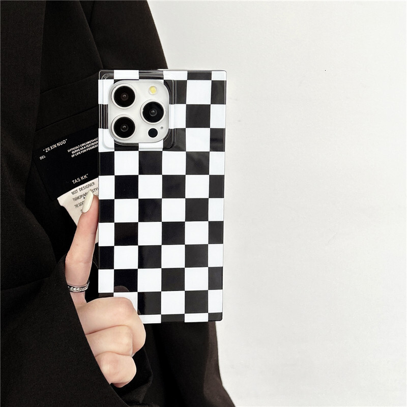 Square Black and White Checkerboard Pattern Case for iPhone 17 Apple 16 Pro Max Glossy 15 Export Soft 14