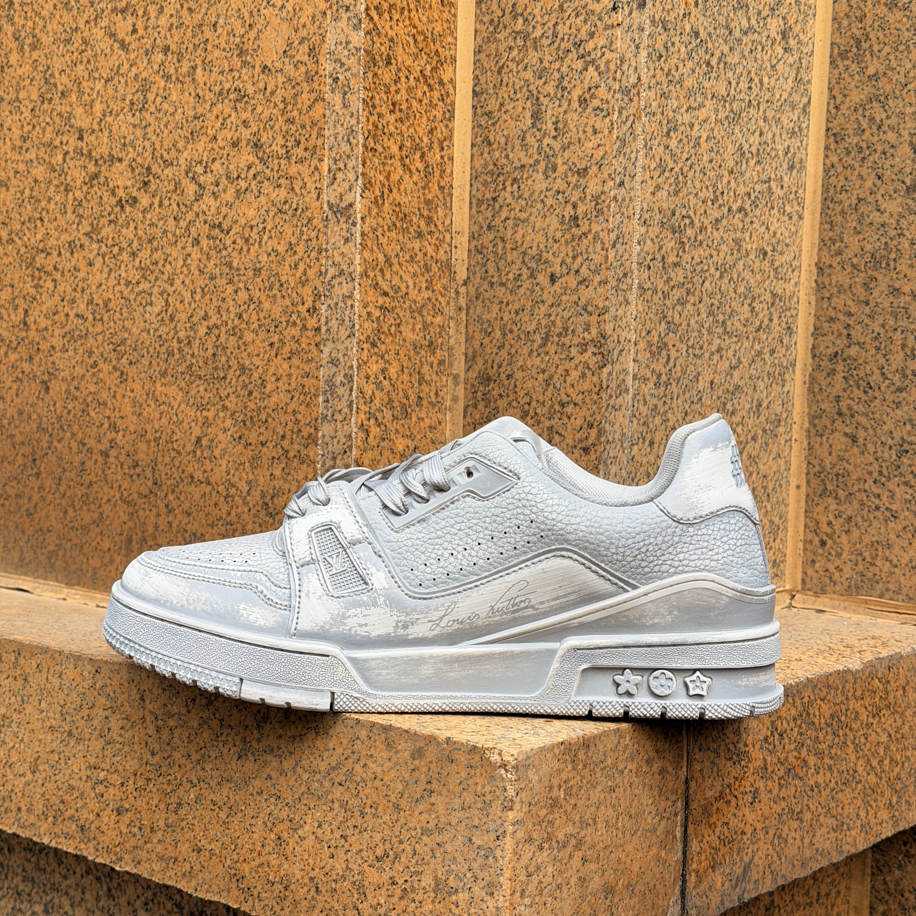 Free shipping VUTITDN new designer running shoes casual shoes flat black comfortable sneakers trainers womans man Outdoor plain