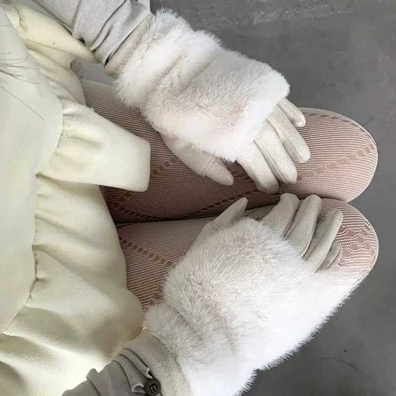Winter Thickened Suede Gloves For Women Warm Rabbit Faux Fur Detachable Touch Screen Thermal Lining Gloves Windproof Fur Gloves Y251211