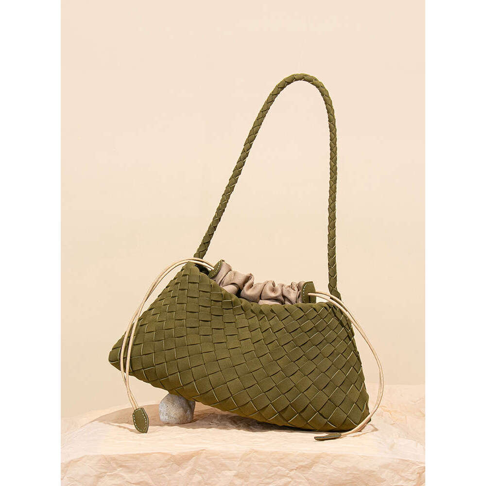 Designer dragon diffusion woven top layer cowhide hot womens french basket handmade leather tote bag shoulder 240723