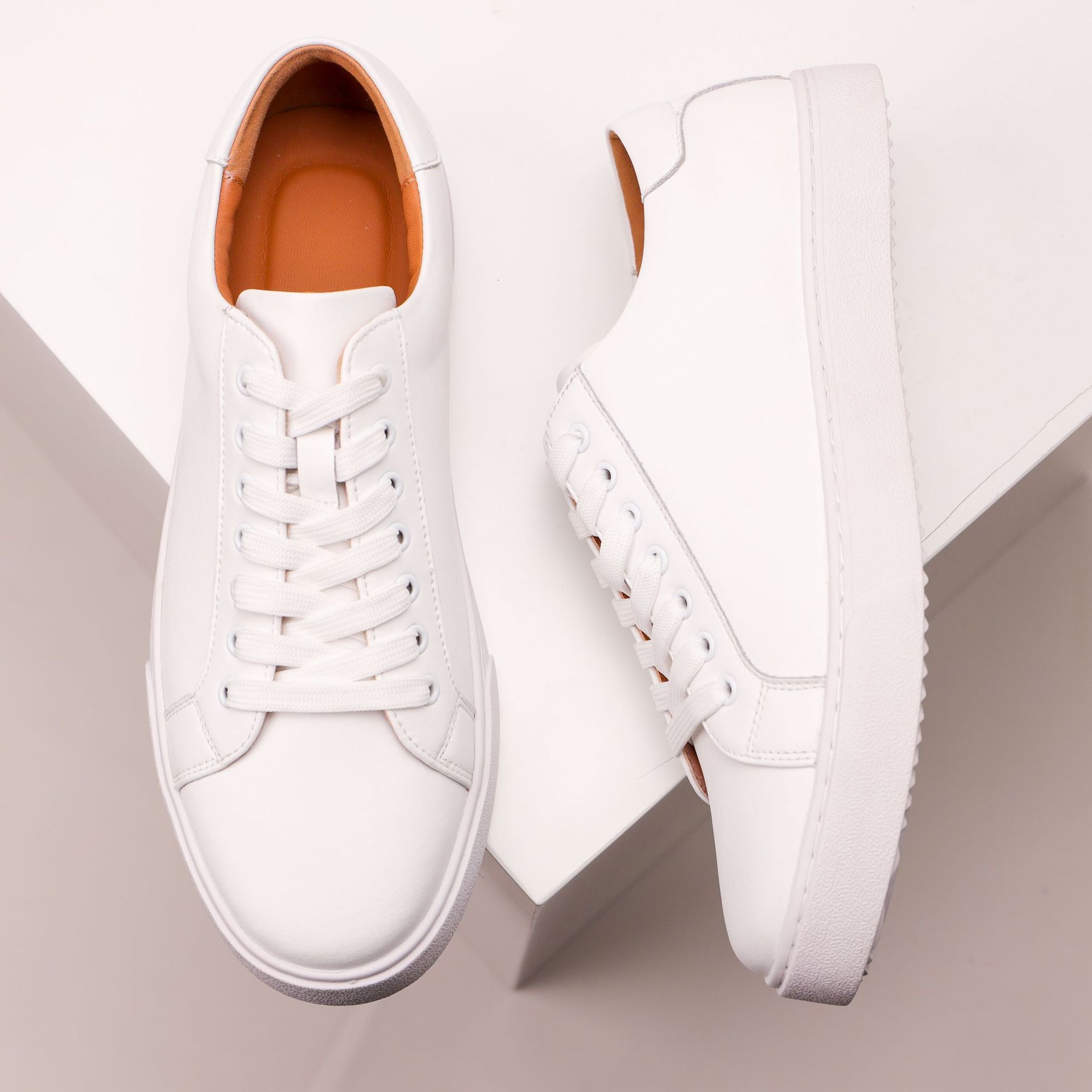 Fashionable retro plus size men's sports shoes casual and handsome business leather shoes high-quality cowhide soft soled board shoes designer sh