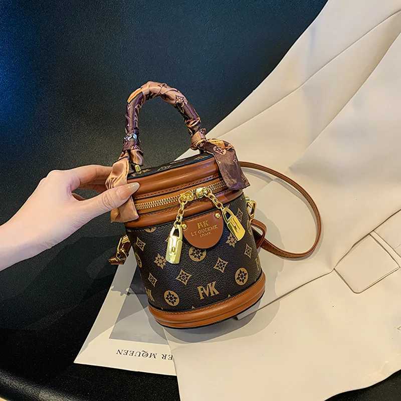 Texture Portable Bucket Bag For Wen Printed Cylinder Shoder Bag Luxury Purses And Handbags Crossbody Bag Cute Sahel Y251211