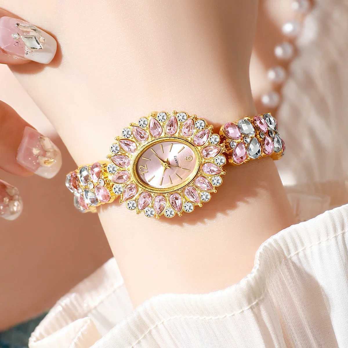 1PC Surprise Mystery Watch Blind Box-Women Watches Fashion Rhinestone Bracelet Quartz Wristwatch Reloj MujerWithout Box Y251212