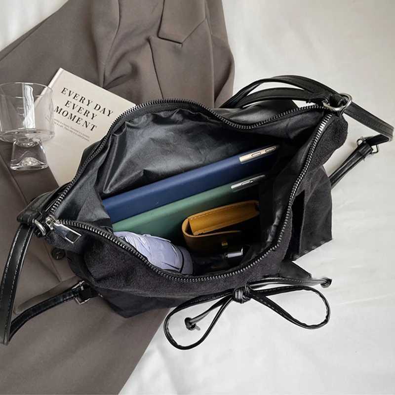 Vintage Suede Small Square Bag For Wen Autumn Winter New Chic Bow Lace-up Versatile All-mahed e Shoder Crossbody Bags Y251211