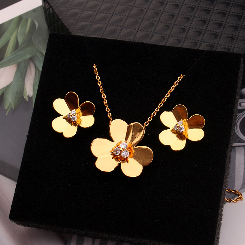 New Women's Fresh Plum Blossom Necklace Micro Pave Zircon Simple Floral Earrings Fashion Holiday Jewelry Set