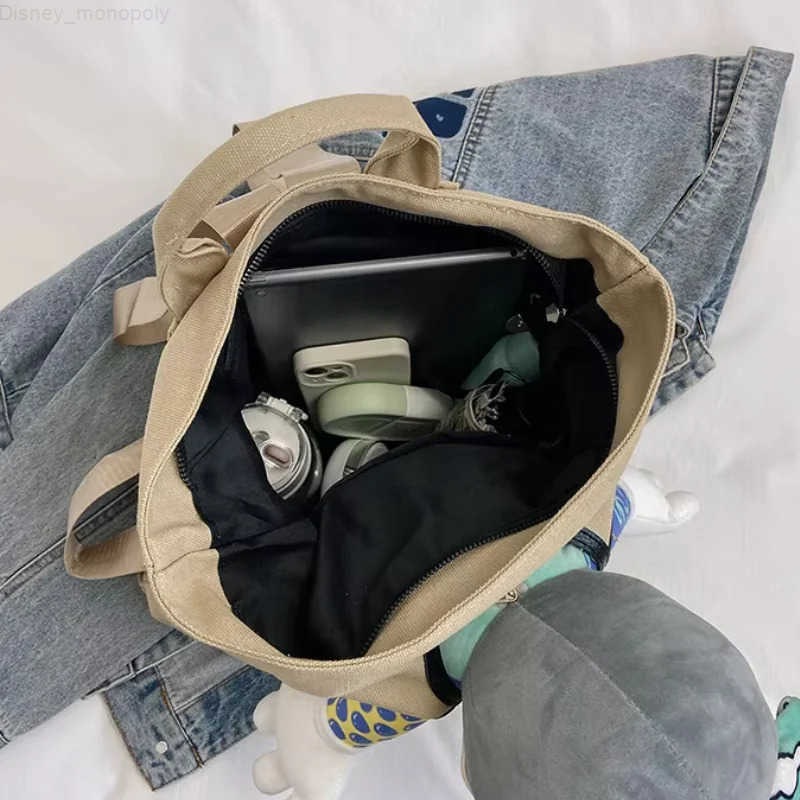 Disney Large Capacity Mickey Mouse Doll Backpack Cartoon Casual Womens Handbag Commuting Backpack Students School Bag H251212