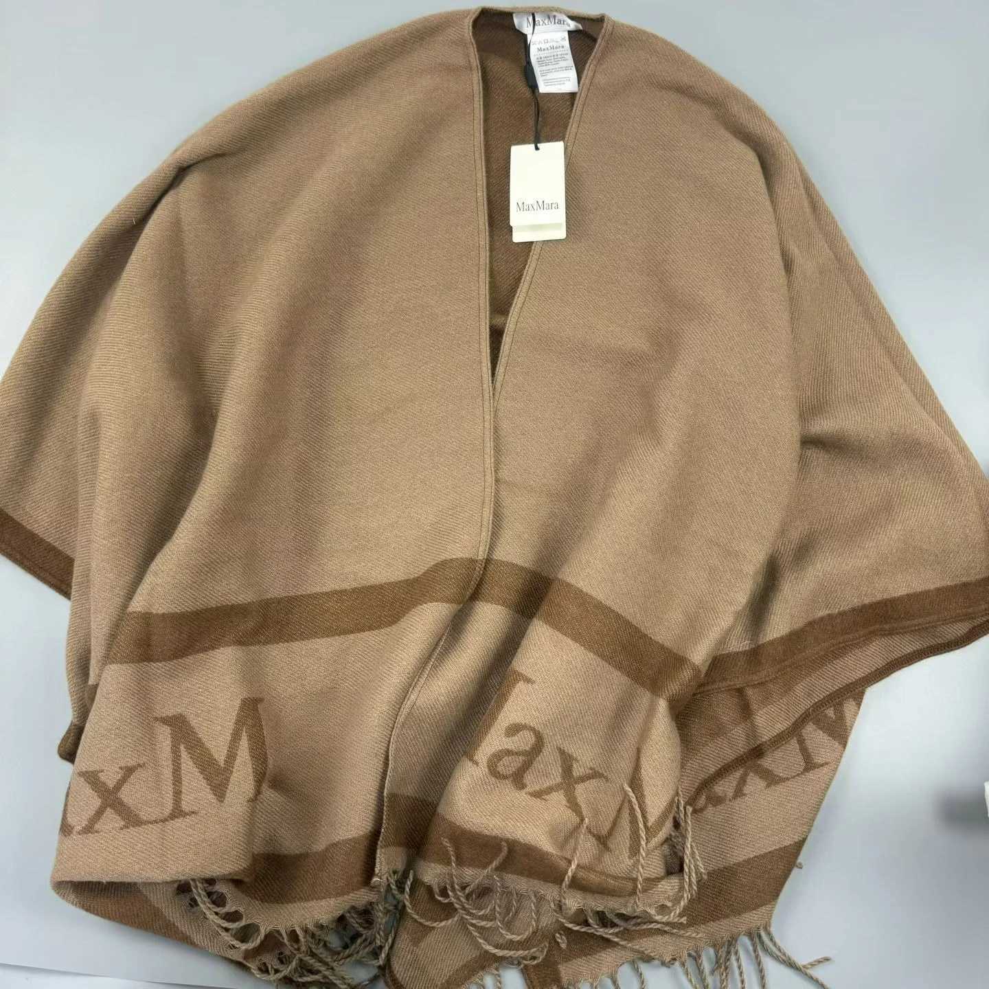 New Hip Hop Warm Max High-quality Shawl Knitted Double Sided Wool Fashion Cloak Womens Tassel Luxury Cashmere Scarf Brand Shawl Y251211