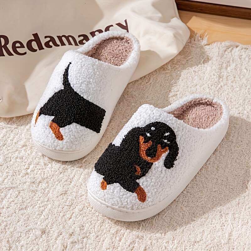 Women's Slip-On Slippers - Cozy Plush Lining House Shoes with Cute Dog Design, Soft Sole Indoor & Shoes, Hand Washable On/Off Ideal Gift for Dachshund Lovers