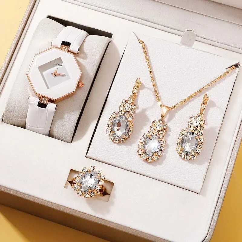 5pcs Set Watches Set Luxury Rhinestone Women Fashion Elegant Wristwatch Quartz Watch For Girl Ladies Clock Relogio Y251212