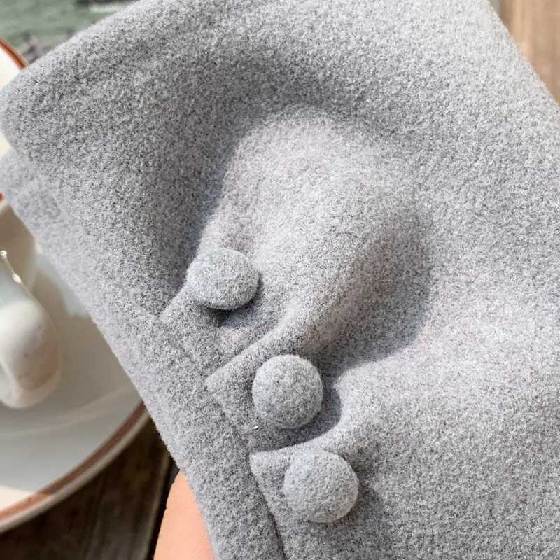 Fashion Simple Style Women Winter Keep Warm Touch Screen Thickened Button Decoration Gloves Outdoor All Match Windproof Y251211