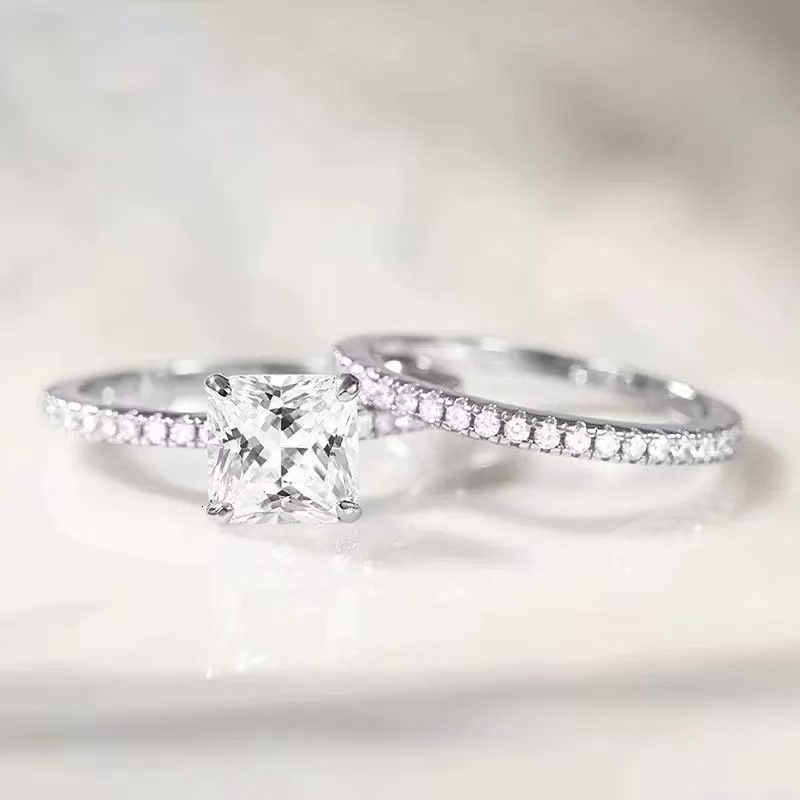 Unique Design 18K Gold With 3ct D Color Princess Cut Moissanite Diamond Ring Gemsmetone Jewelry Engage Ring