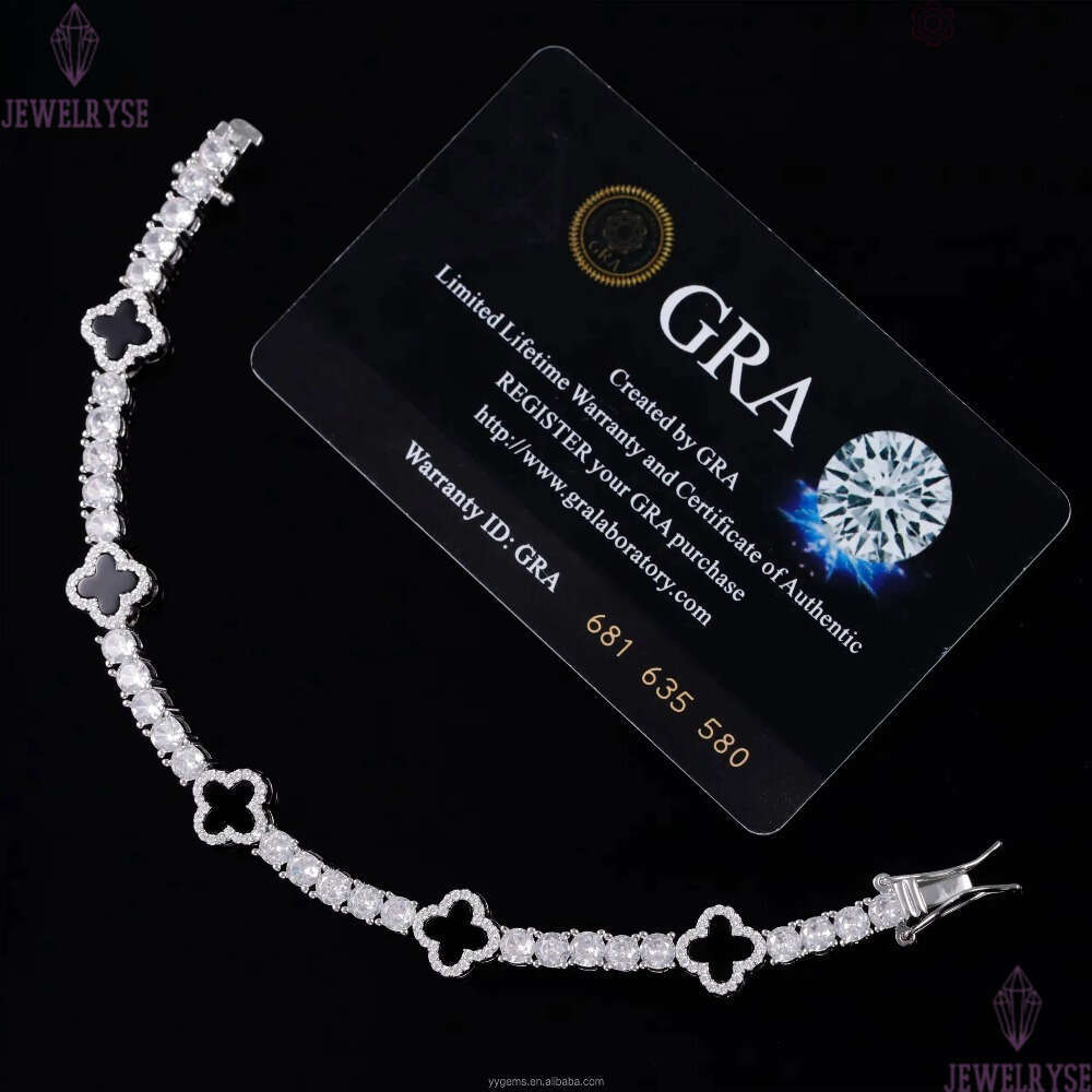 Luxury Vintage Four Leaf Clover Design S925 Silver VVS Moissanite Iced Diamond Bracelet Womens Lucky Charm Accessory