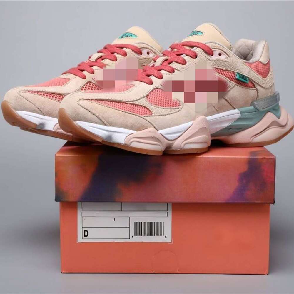 2026With box designer for running shoes men women Triple Black White Pink Grey Sea Salt Brown mens outrdoors trainers sports size 35-46