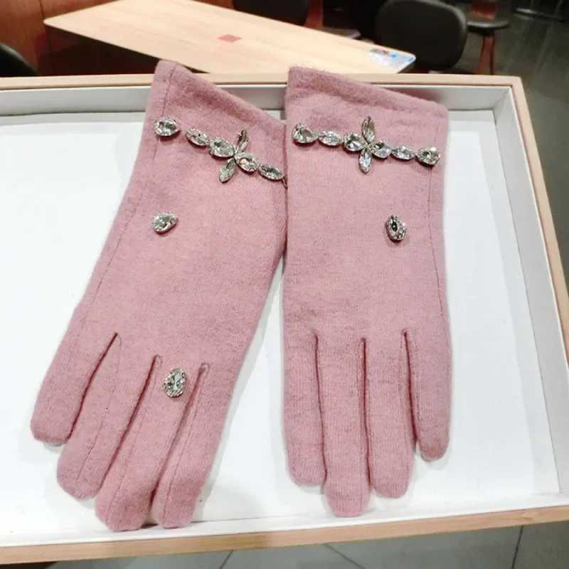 Autumn Winter Popular Women Keep Warm Touch Screen Thin Fleece Windproof Elasticity Gloves Elegant Female Retouch Bowknot Simple Y251211