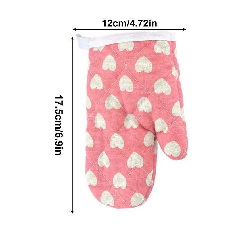 Cute printed Pattern Kids Oven Mitts Heat Resistant Cooking Mitts Anti Scald Baking Gloves Childrens Kitchen Microwave Gloves H251212