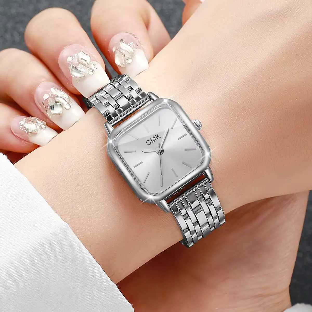 1/2/3/4/6PCS Fashion Women Watches Simple Square Dial Ladies Quartz Wristwatch Reloj MujerWithout Box Y251212