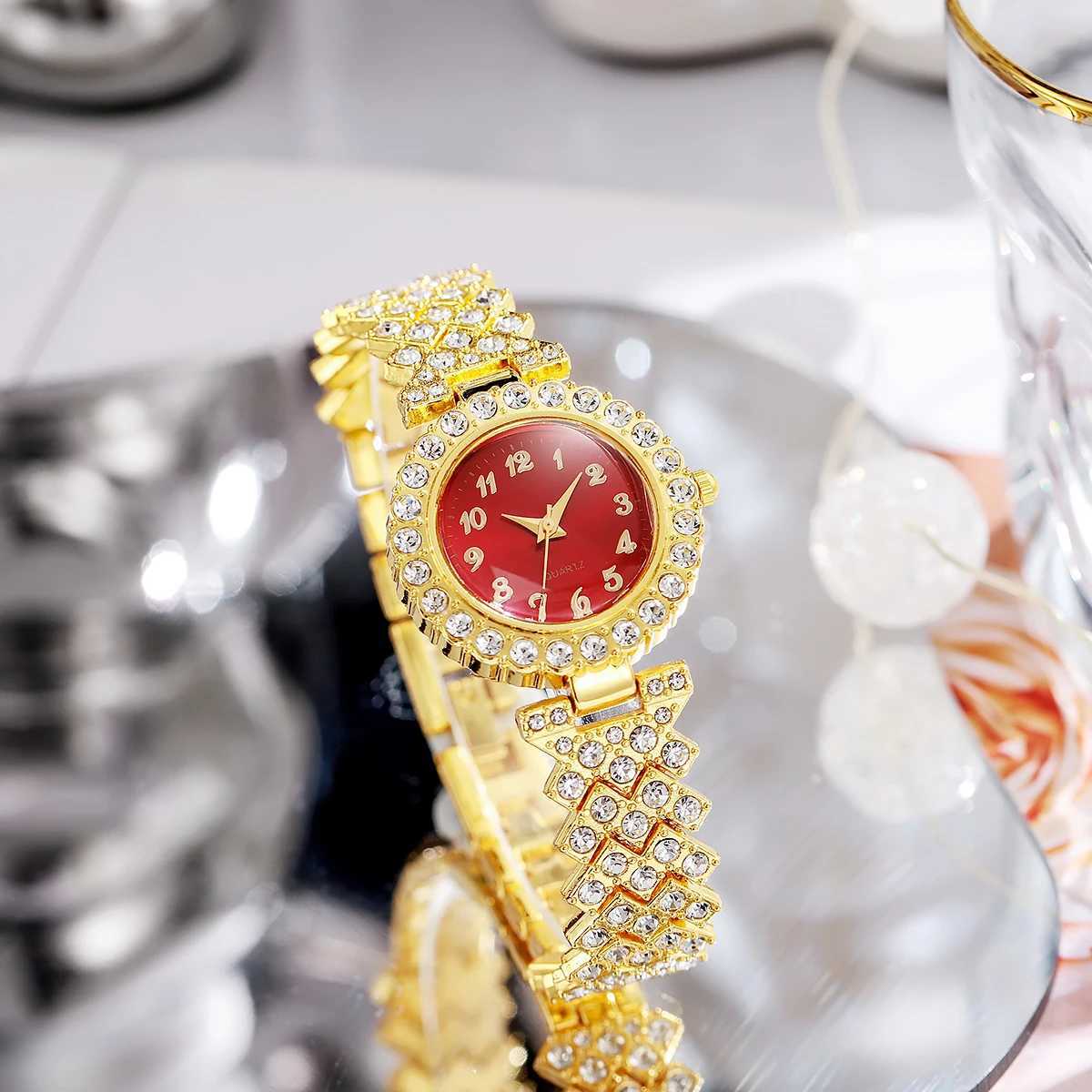 No gift box quartz watches ladies fashion diamond watches bracelet jewelry five-piece set suitable for holiday gifts Y251212
