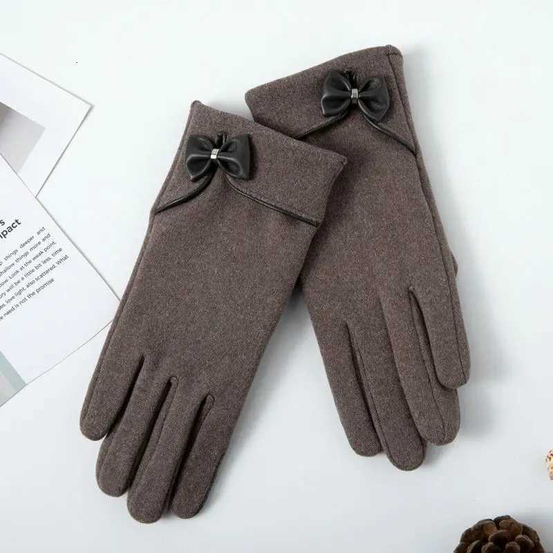 New Women Keep Warm Touch Screen Plus Velvet Inside Thicken Windproof Cycling Cute Lovely Bowknot Elegant Elasticity Soft Gloves Y251211
