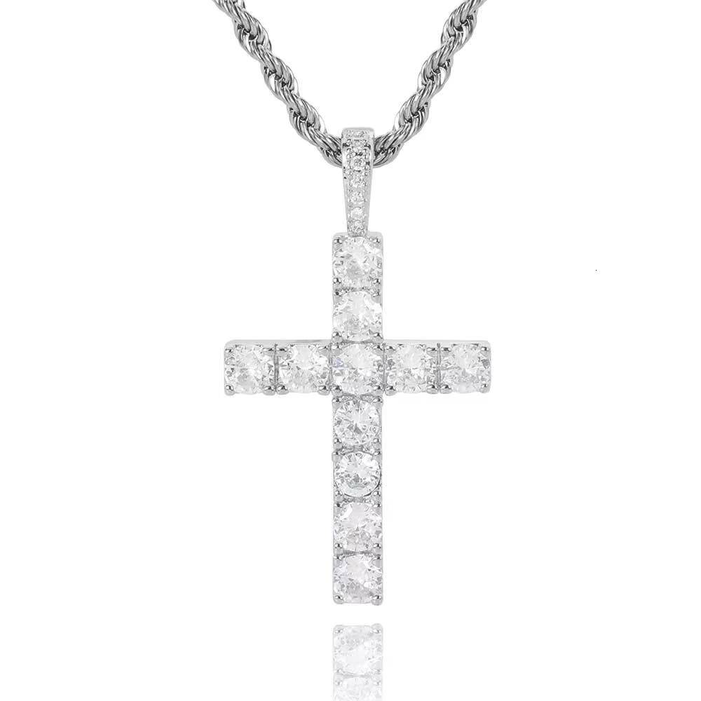 Hip-hop S925 Silver Moissanite Cross Pendant Retro Trend Jewelry Mens Necklace Custom Gold