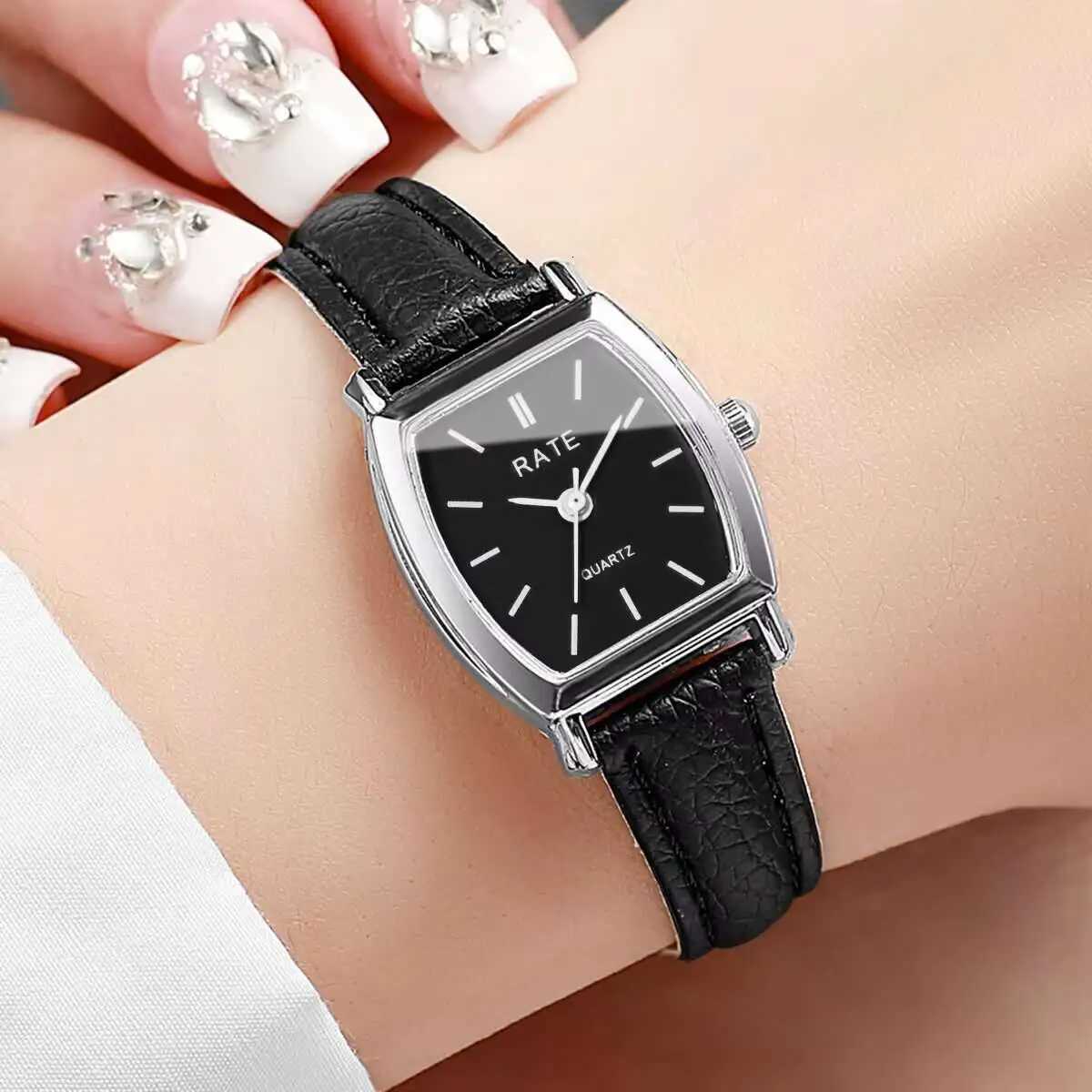 2PCS/Set Fashion Small Dial Women Watches Casual Leather Strap Quartz Wristwatch Reloj Mujer Girls Clock GiftWithout Box Y251212