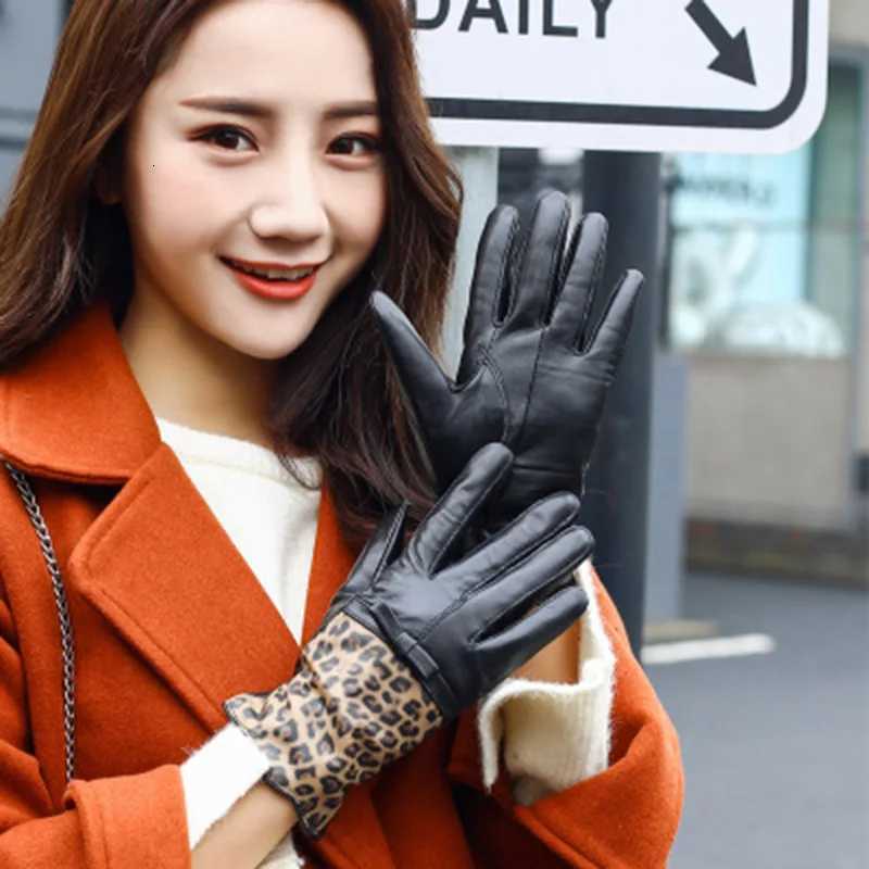 Genuine Leather gloves female sheepskin bow winter plus velvet thickening quality Leopard mittens cycling driving gloves E78 Y251211