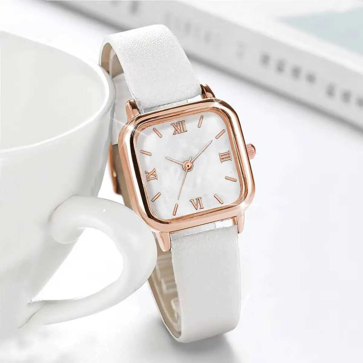 5PCS/Set Fashion Square Womens Quartz Watches Leather Strap Wristwatch Pearls Jewelry Set Reloj MujerWithout Box Y251212