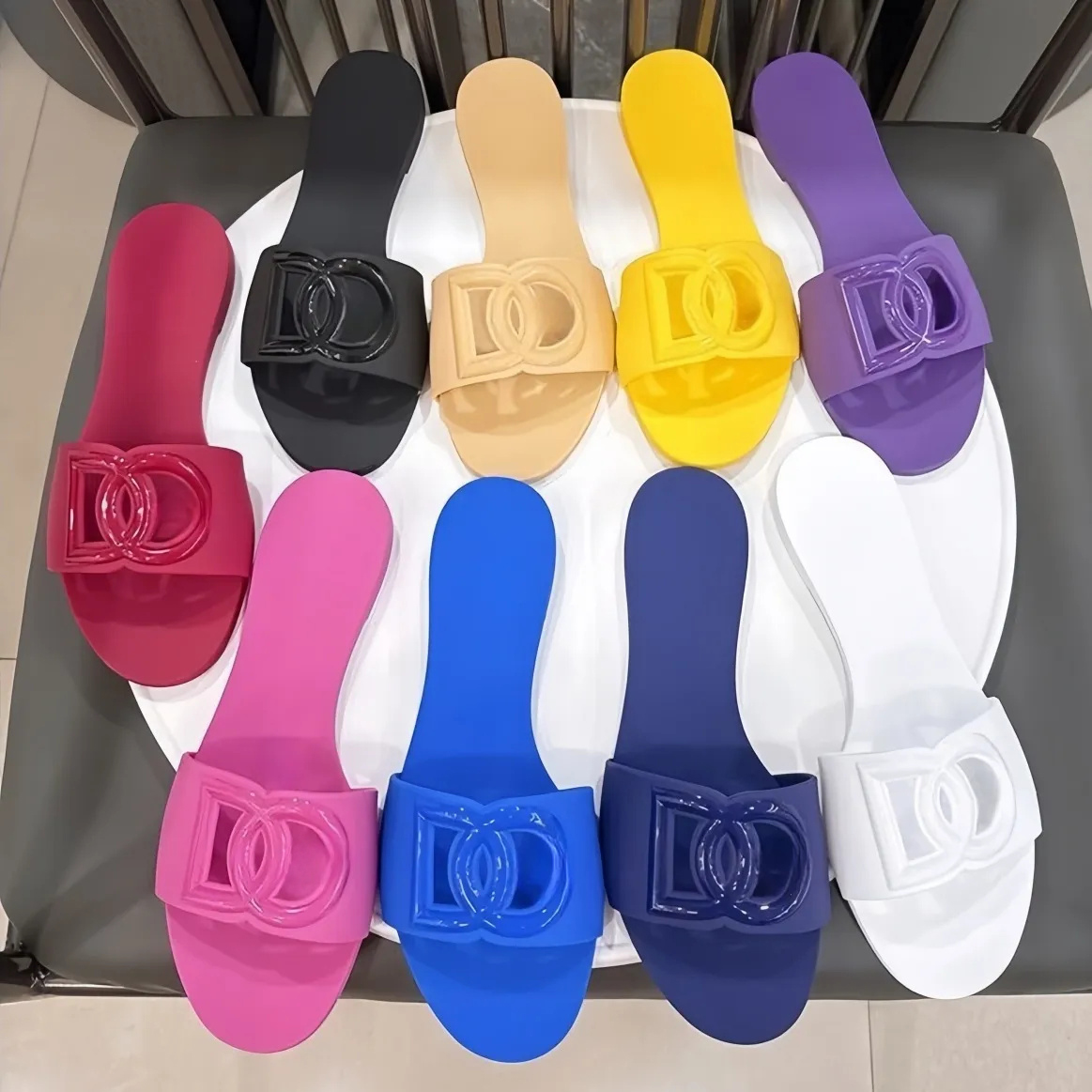 Designer Sandals Slides Interlocking Slippers Women Flat Beach Jelly Script Orange Purple Yellow Fall Mules Outdoor Waterproof Luxury Sandals Summer