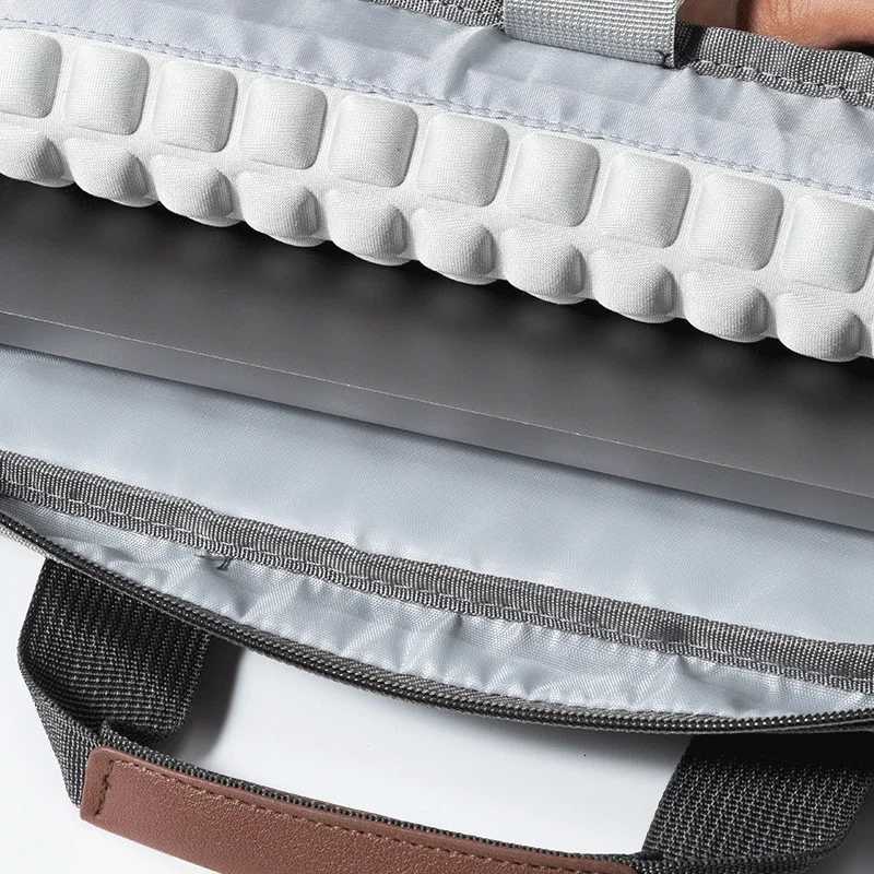 Men Laptop Bag 133 14 156 Inch for Macbook Air Pro 13 15 16 HP Huawei Asus Acer Dell Xiaomi Lenovo Shoulder Handbags BriefcaseT251212