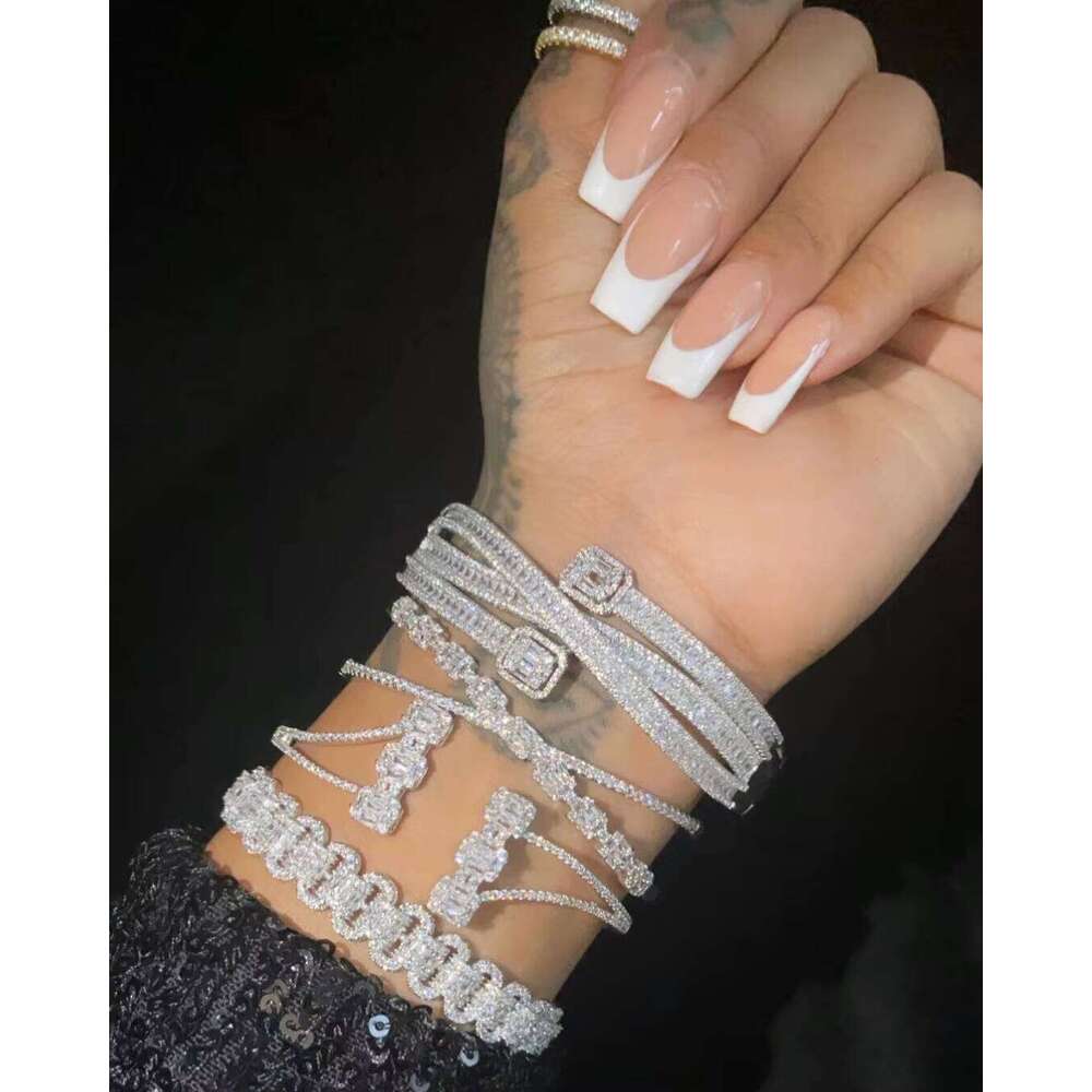 2023 New Luxury Rectangular Micro Pave VVS Moissanite Iced Jewelry Women's Charm Bracelet