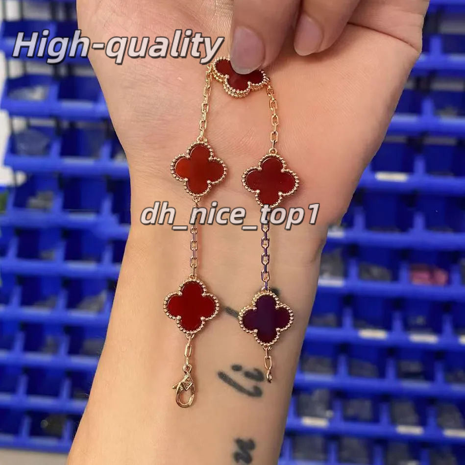 2025 High Quality Fashion four leaf clover luxury bracelet high quality designer jewelry women men exquisite shiny engagement wedding party jewelry gift box d6d