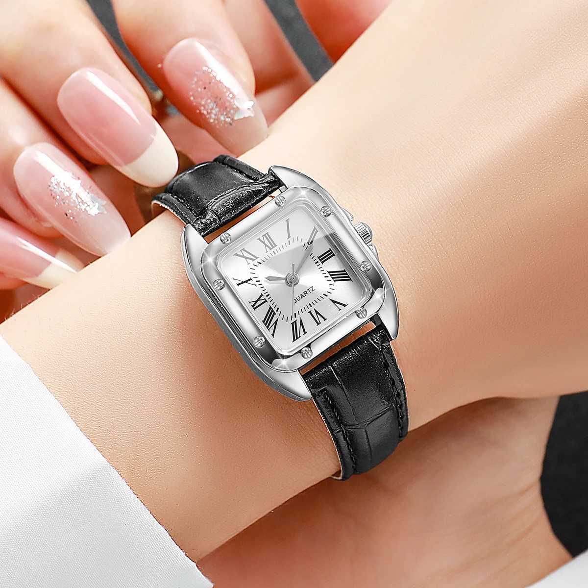 Fashion Square Women Leather Strap Wristwatches Casual Roma Dial Quartz Watch For Ladies Clock Relogio Feminino Without Box Y251212