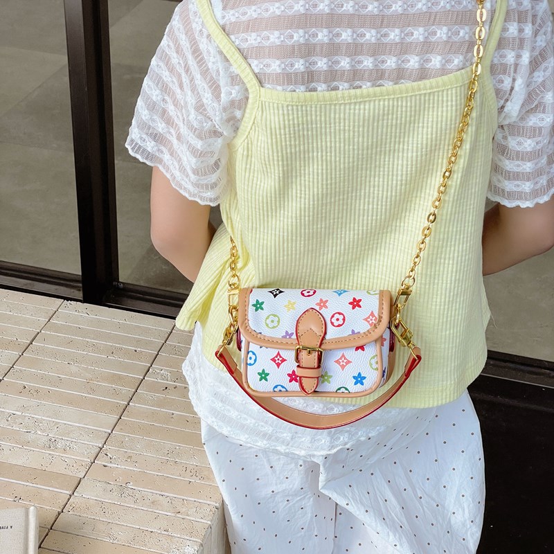 New Design Bag Mini Crossbody Small Square Bag 2025 New Style Fashionable Retro Handbag Mouth Red Envelope Shoulder Bag free shipping