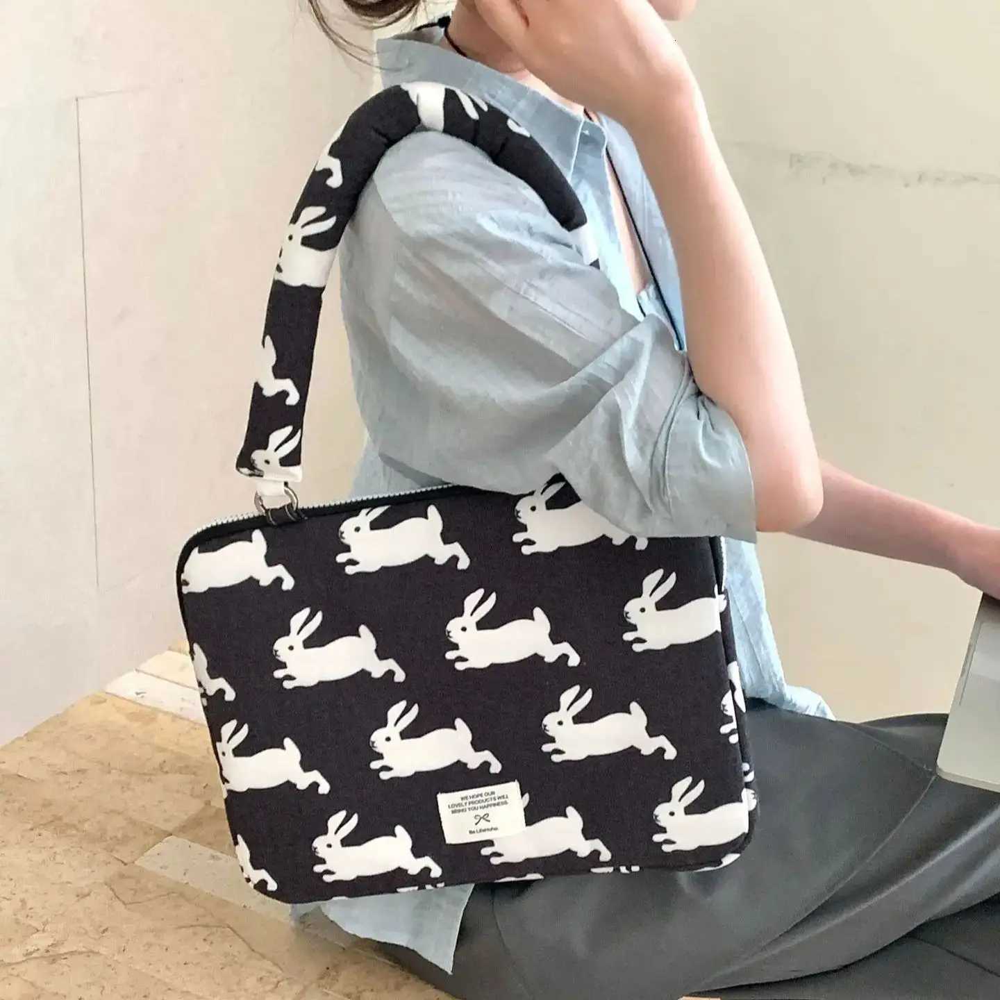 Korean version New Laptop Bag For Macbook Air Pro133 14 15 Xiaomi Huawei Samsung156 16 Inch Cute Lightweight Notebook PouchT251212