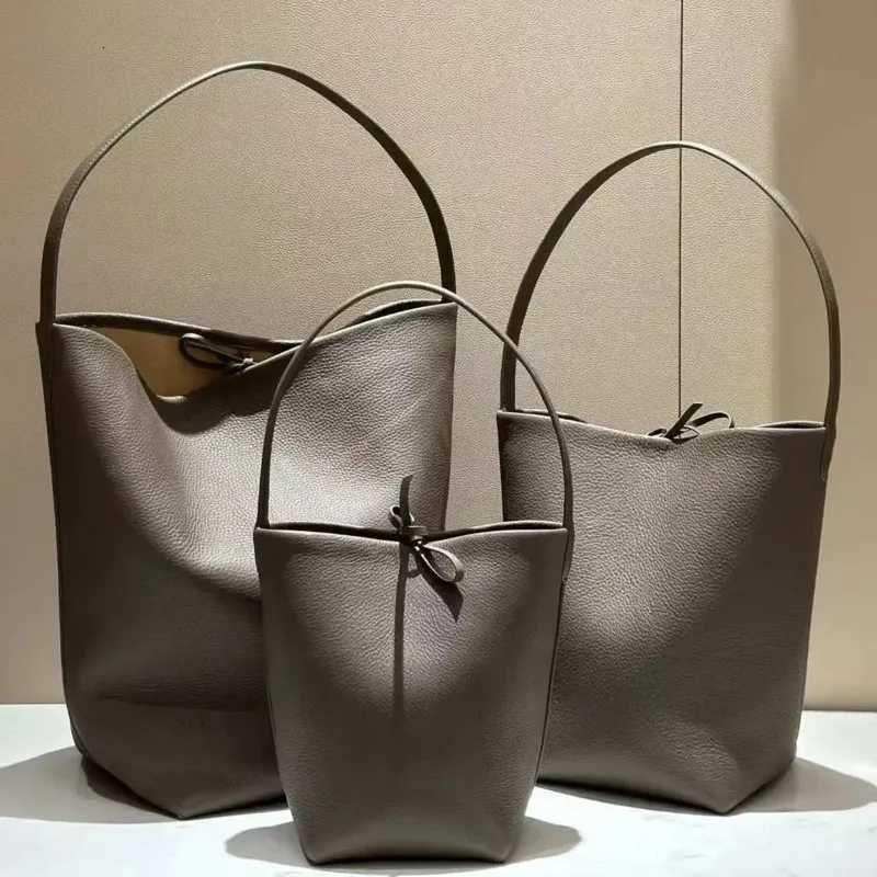 2025 High Quality Classic Water Bucket Bag Lychee Patter Large-capacity Soft Leather Big Handbag For Wen Shoder Bag Tote Y251211