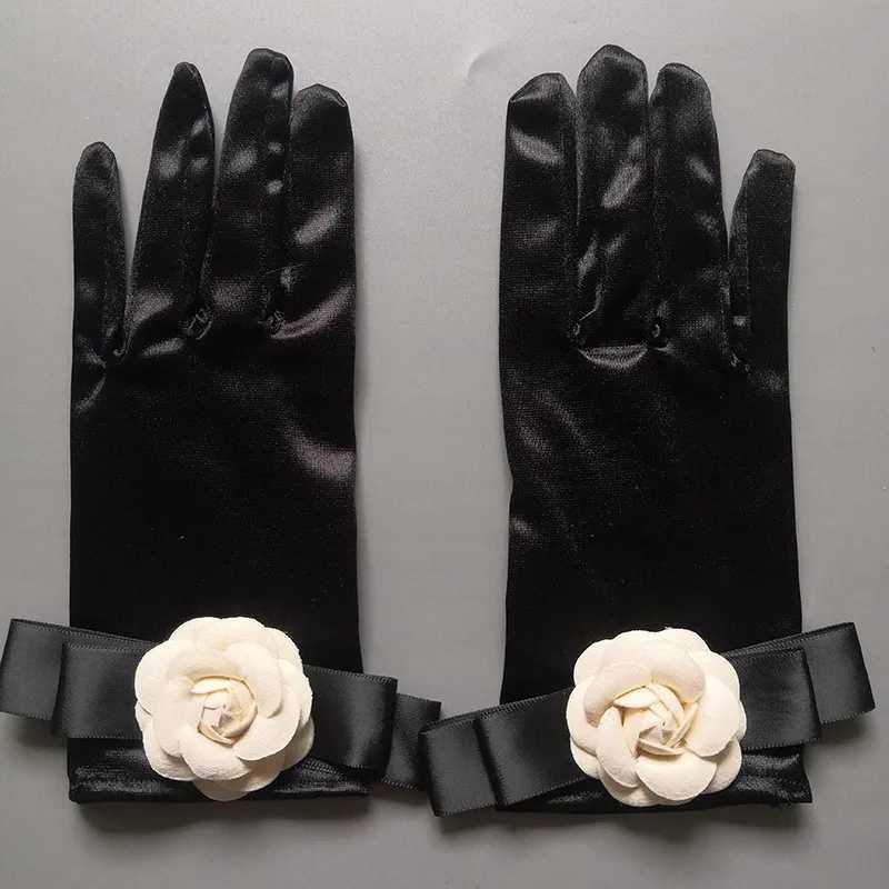 Original Celebrity Camellia Vintage Black Short Satin Hepburn Gloves Stage Banquet Bridal Accessories Modeling Photographic Y251211