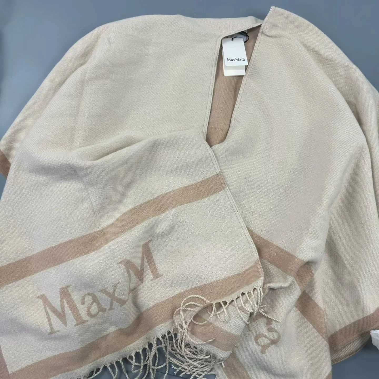 New Hip Hop Warm Max High-quality Shawl Knitted Double Sided Wool Fashion Cloak Womens Tassel Luxury Cashmere Scarf Brand Shawl Y251211