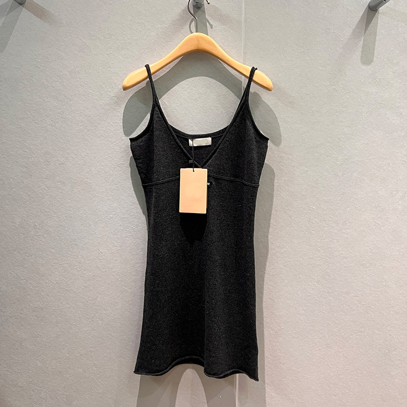 V Neck Sexy Mini Dress Women Luxury Cashmere Knitted Slip Dress Designer Beach Vacation Slim Fit Rolled Edge Sling Dresses