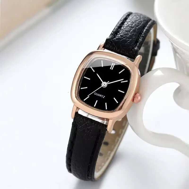 Minimalism Women Watches Fashion Square Small Dial Leather Strap Quartz Watch for Girls ClockWithout Box Y251212