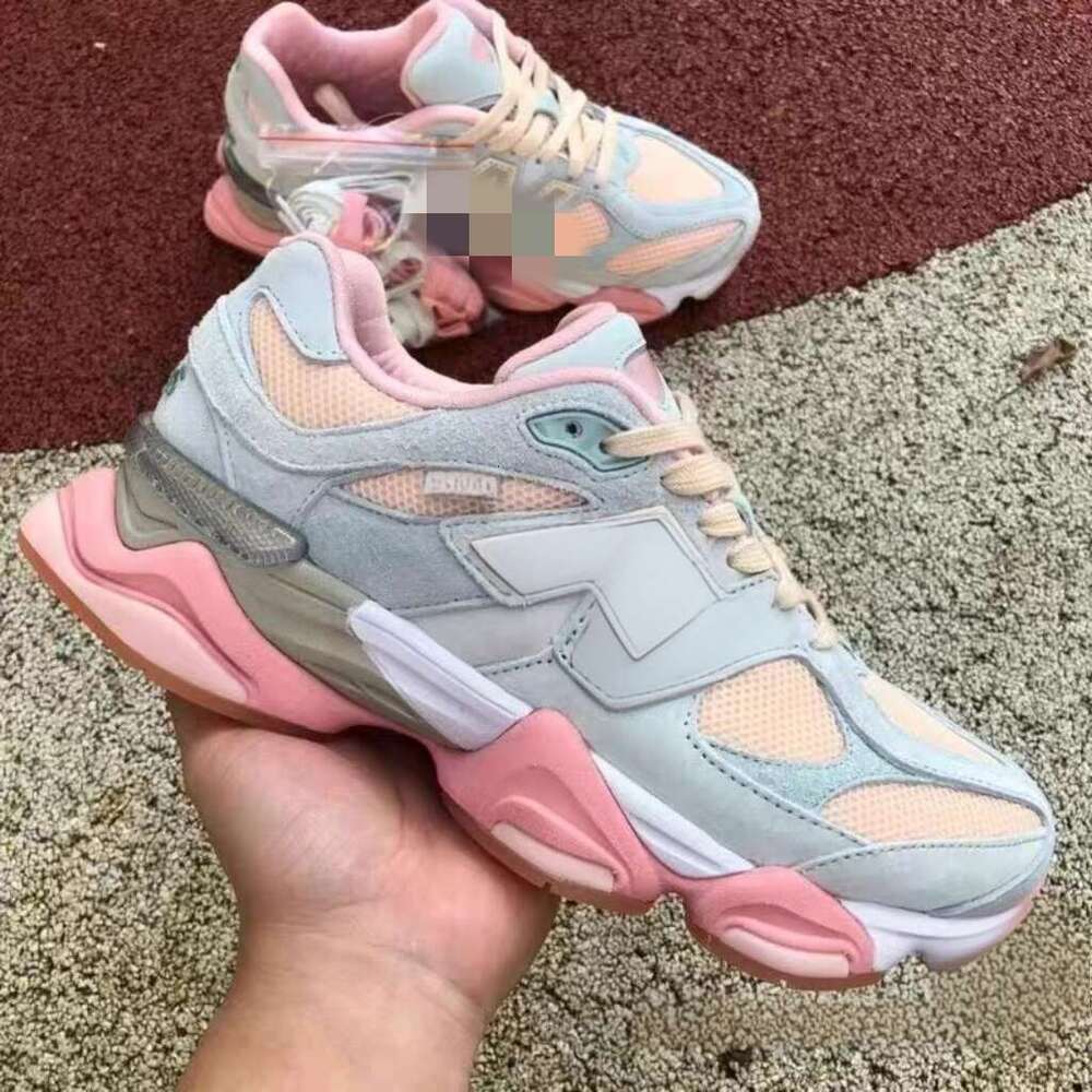 2026Designer trainers Leather mesh suede retro Non-slip durable sports running shoes Unisex style Breathable