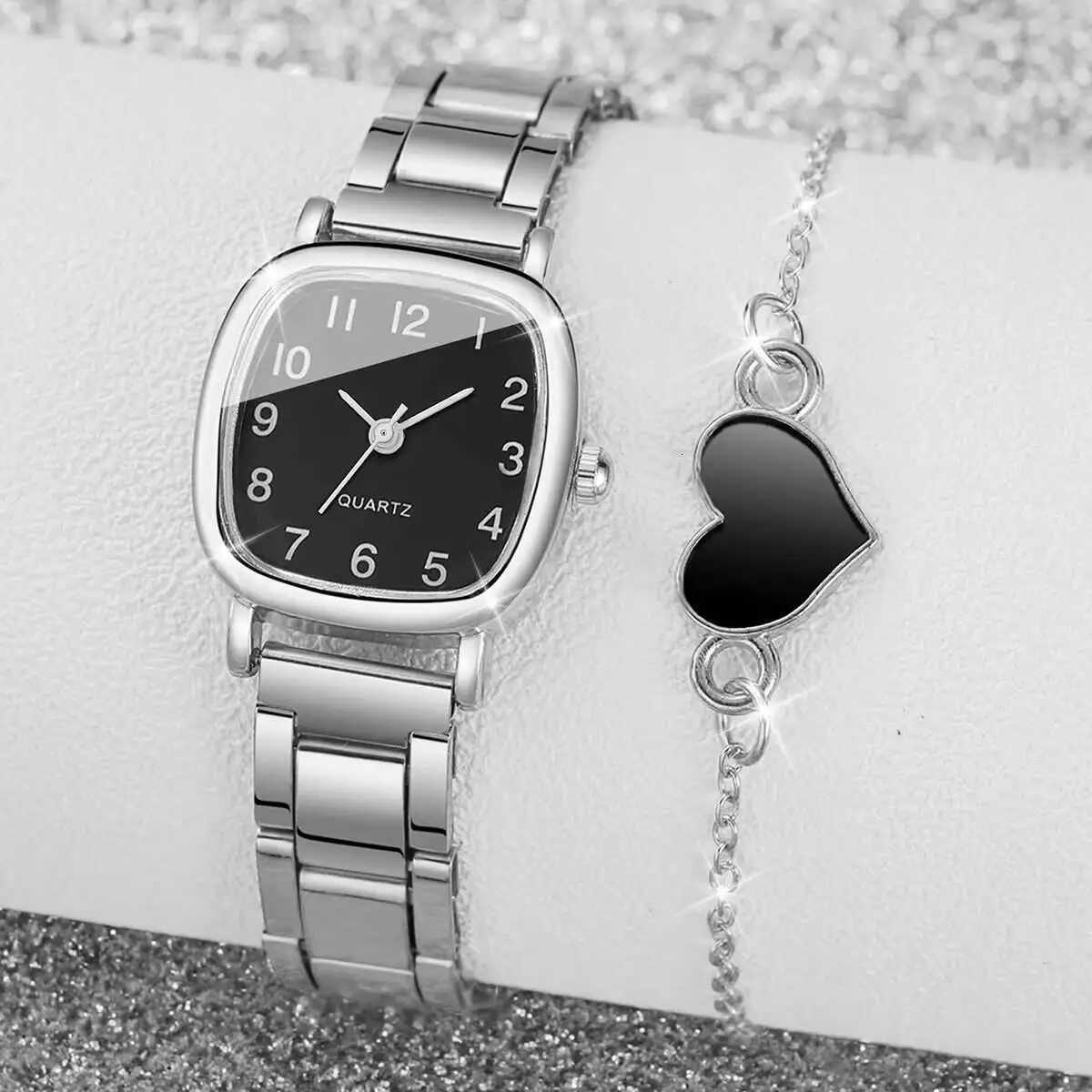 4PCS/Set Womens Quartz Watch Fashion Casual Square Watches Heart Bracelets Set Reloj MujerWithout Box Y251212