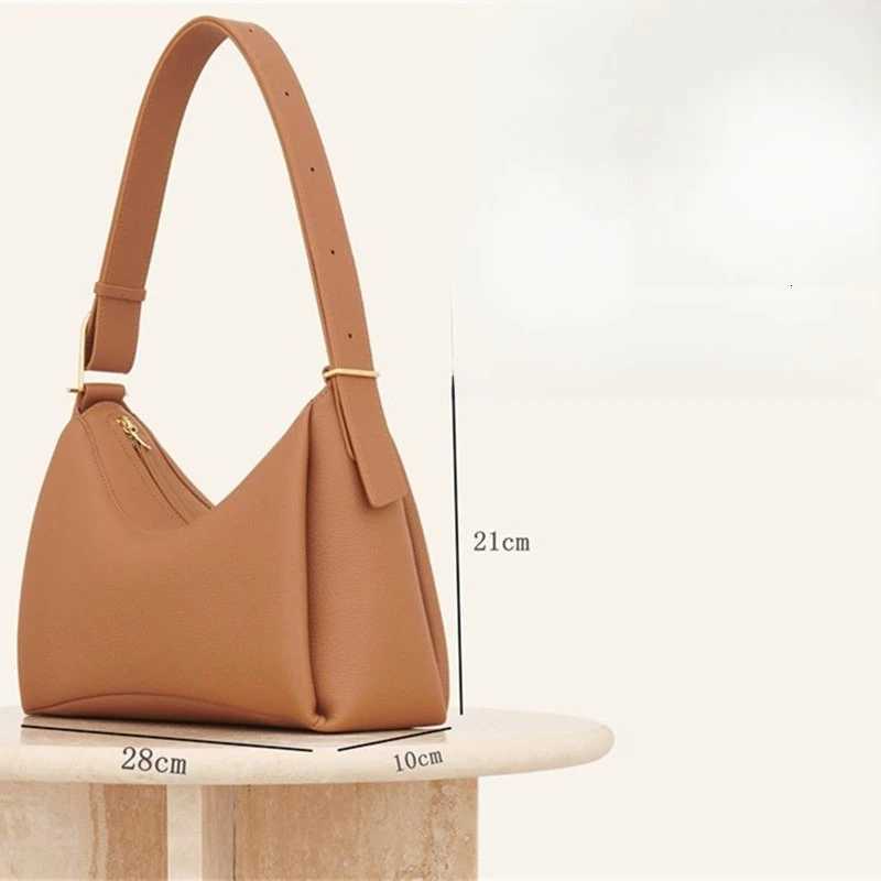 High-quality French light luxury niche new style cowhide casual temperament leather single shoder underarm cmuter bag Y251211